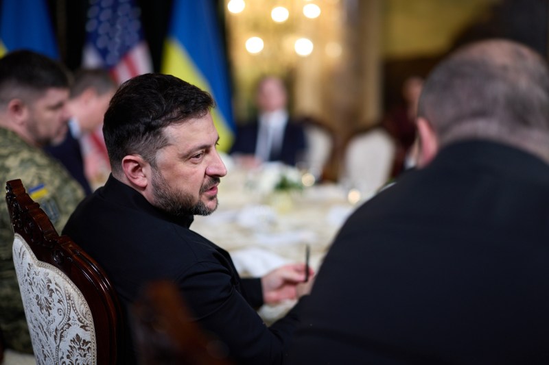 Negocierile pentru pace în Ucraina se reiau astăzi. Reuniune la Kiev între Zelenski, aliaţii săi europeni şi americani