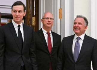 Kremlinul așteaptă emisarii lui Trump pentru un acord de pace în Ucraina. Când au mers ultima dată Kushner și Witkoff la Moscova