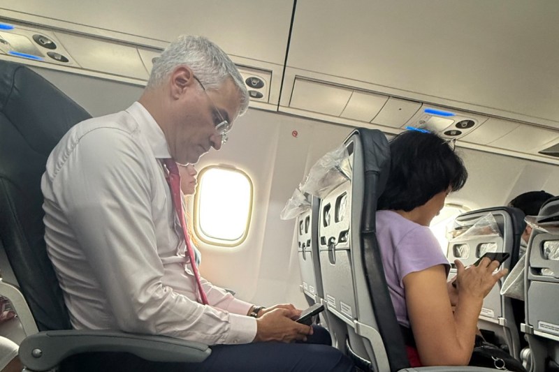 Un ministru publică cheltuielile cu deplasările externe din ministerul său: „Mi-am plătit singur o parte din zboruri”