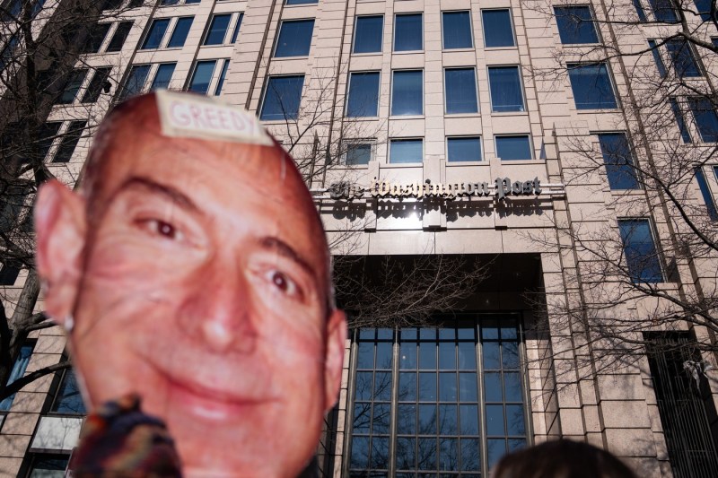 Demisie neașteptată la vârful Washington Post: Jeff Bezos schimbă conducerea la doar câteva zile după ce o treime din redacție a fost eliminată