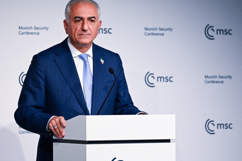 Intervenția militară a SUA în Iran, cerută insistent de fiul fostului șah. „Este o cale de a salva vieți”