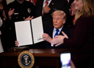 Donald Trump a instituit o zi în memoria victimelor imigranților ilegali. De ce a ales data de 22 februarie