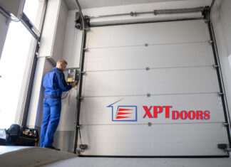 Cum să alegi ușa de garaj perfectă pentru casa ta