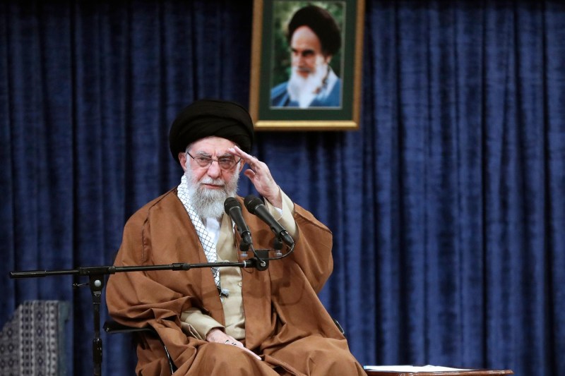 După ce a devenit oficial că Ali Khamenei a fost ucis, Garda Revoluționară Iraniană reacționează: „Mâna răzbunării națiunii iraniene… nu îi va lăsa să scape”