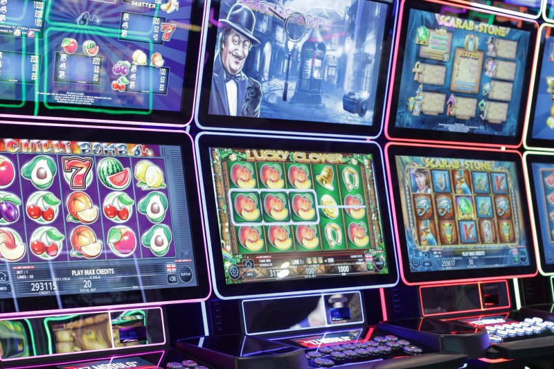 Proiect pus în dezbatere publică în Iași pentru interzicerea păcănelelor. Primarul Mihai Chirica: „Nu vor mai exista până la granițele municipiului”