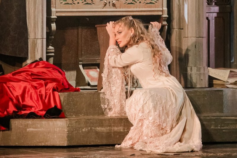 VIDEO Soprana română Irina Baianț, blocată în Doha în timpul atacurilor iraniene. „Pe cer se vedeau ca niște artificii, dar nu era sărbătoare”