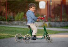 Cum să alegi tricicleta perfectă pentru copilul tău - detalii care contează
