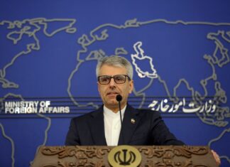Iranul anunță că s-a înțeles cu Omanul privind trecerea navelor prin Ormuz. Există însă o problemă cu „părțile terțe”