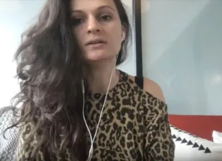 Cum au generat 2 angajați și AI peste 30 milioane dolari. Antreprenoarea de origine română care a redus echipa de marketing de la 22 la 2 oameni: „Ori făceam asta, ori compania ar fi murit”