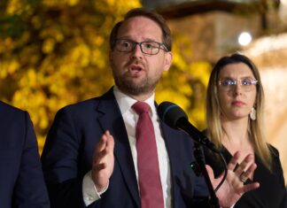 Reacții de susținere din USR pentru Dominic Fritz după ce a pierdut procesul cu ANI. „Simți cum bate un aer rece dinspre Belarus și Moscova”