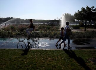Valul de căldură aduce temperaturi record în mai multe zone din Europa. În Franța au murit trei persoane