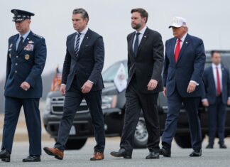 De ce au suspendat SUA atacurile din Iran? Avertismentul primit de Trump de la JD Vance și șeful armatei