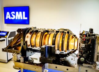 A ajuns cea mai importantă mașină din lume în China? Povestea „Sfântului Graal” al semiconductorilor care decide cursa pentru AI