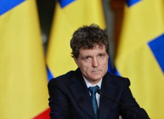 Stelian Tănase, despre trăsătura lui Nicușor Dan care „s-ar putea să ne coste”: „Trimiteți-i un lighean cu apă rece la Cotroceni să stea cu picioarele în el”