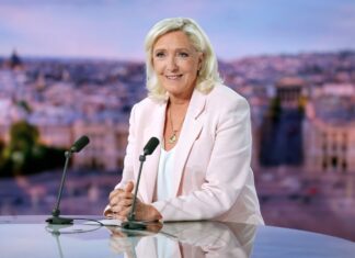 După decizia instanței, Marine Le Pen își anunță candidatura la președinția Franței și spune că va face „campanie fără o brățară electronică”