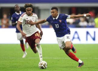 Cupa Mondială 2026: Franța – Spania. Antrenorul care, după un 2-0 sec, spune că jucătorii săi sunt „devastați” și aruncă o umbră asupra arbitrajului