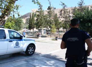 Alertă în Grecia: Doi turiști au fost înjunghiați la Acropole, poliția a sosit la fața locului