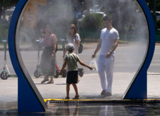Aproape toată țara, sub alerte de caniculă până miercuri. Cele mai afectate județe. Prognoză și pentru București