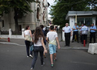 Admiterea la liceu și cei care pot plăti