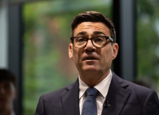 Andy Burnham cere ca Marea Britanie să aibă și ea o Constituție: „E nevoie de un set de principii clare”