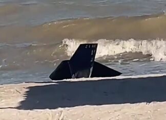 Un alt fragment de dronă a ajuns pe o plajă de la Marea Neagră. Este al treilea incident în două zile