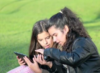 Acuzații grave aduse Meta, în procesul cu miză de 1,4 trilioane de dolari: Copiii, vizați intenționat de Facebook și Instagram. O mamă a vorbit despre „sinuciderea spontană”