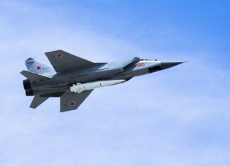 Explozii la Kiev. Trei persoane au murit după un bombardament rus lângă capitala Ucrainei