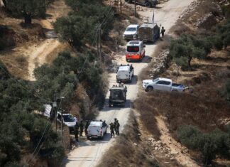 Sat palestinian atacat de coloniștii israelieni din Cisiordania. Localnicii au fost loviți cu pietre