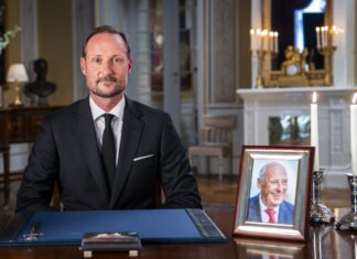 În primul discurs ca rege al Norvegiei, Haakon al VIII-lea i-a adus un omagiu emoţionant tatălui său